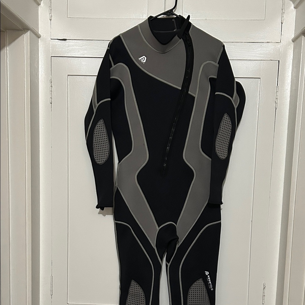 Sea Black and Gray Scuba Wetsuit
